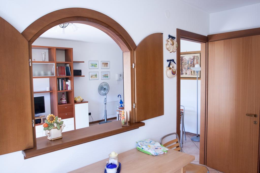 Appartamento Lombardi Riva del Garda Exterior foto