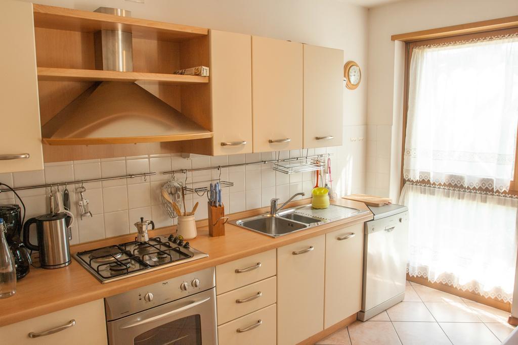 Appartamento Lombardi Riva del Garda Cameră foto